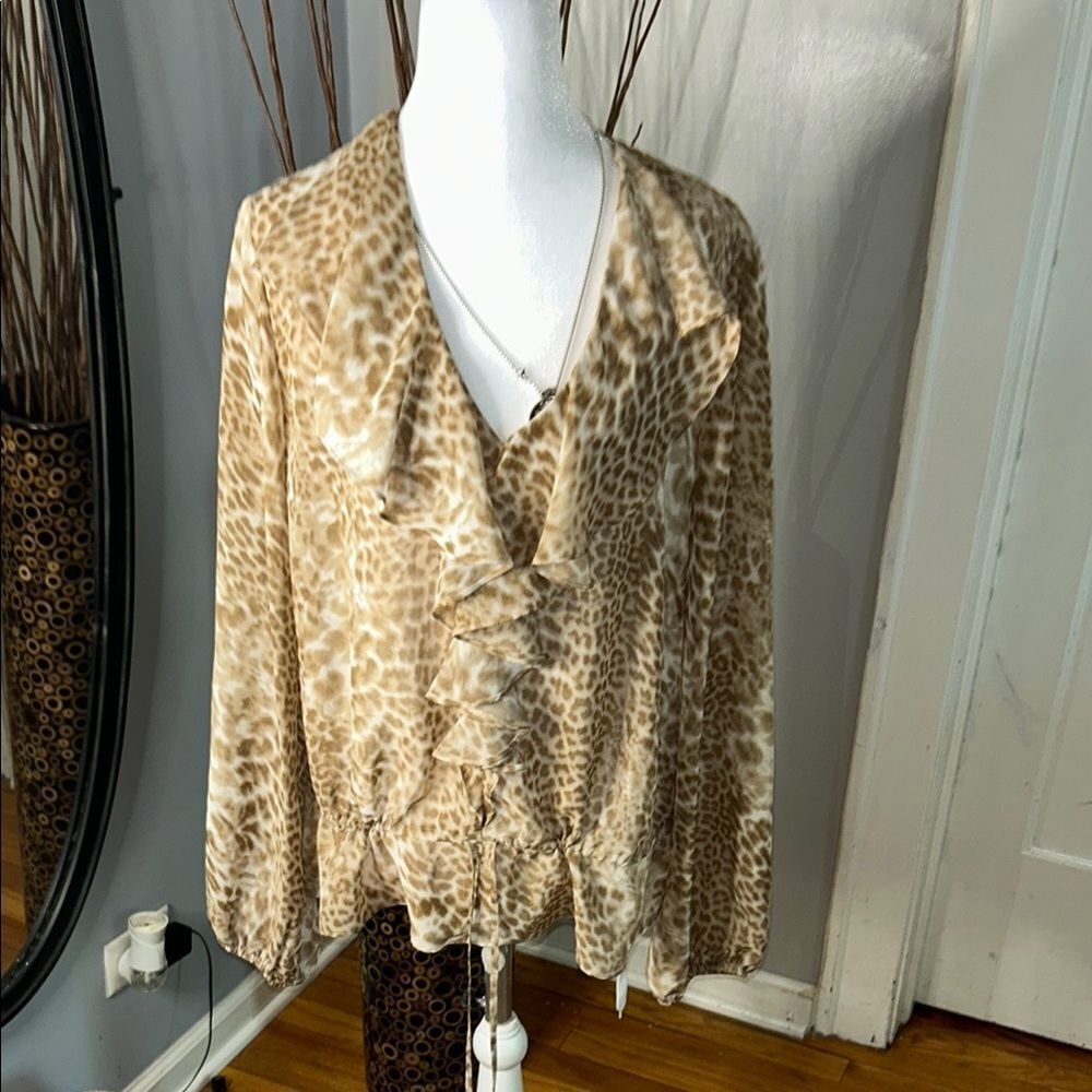 Evan Picone Cream Tan Ruched Tie Front Blouse